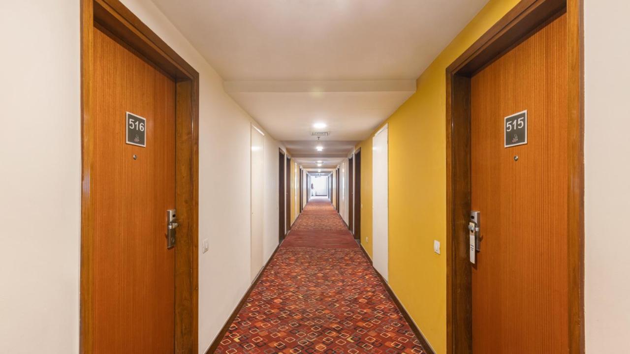 Hotel Ibis Gurgaon Golf Course Road - An Accor Brand Extérieur photo