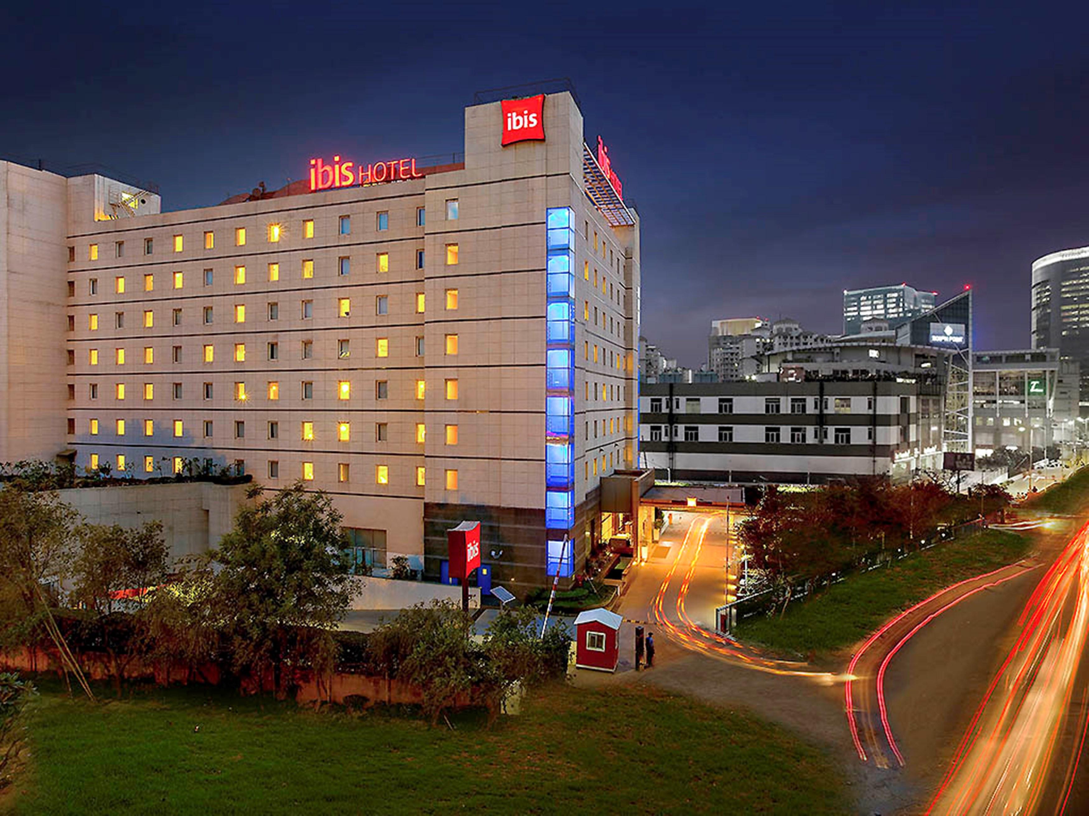 Hotel Ibis Gurgaon Golf Course Road - An Accor Brand Extérieur photo