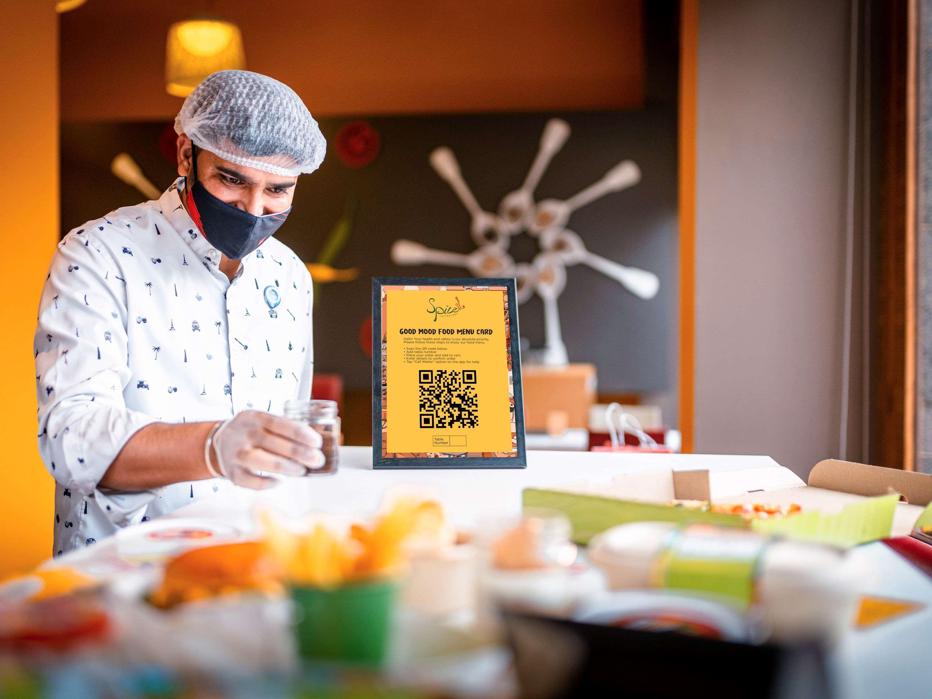 Hotel Ibis Gurgaon Golf Course Road - An Accor Brand Extérieur photo